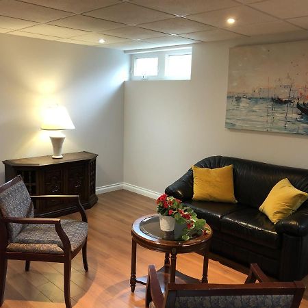Peaceful Cosy Room With Garden View, Private Parking Toronto Eksteriør billede